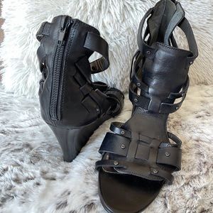 Carlos Santana Gladiator Wedge Sandals - Size 9